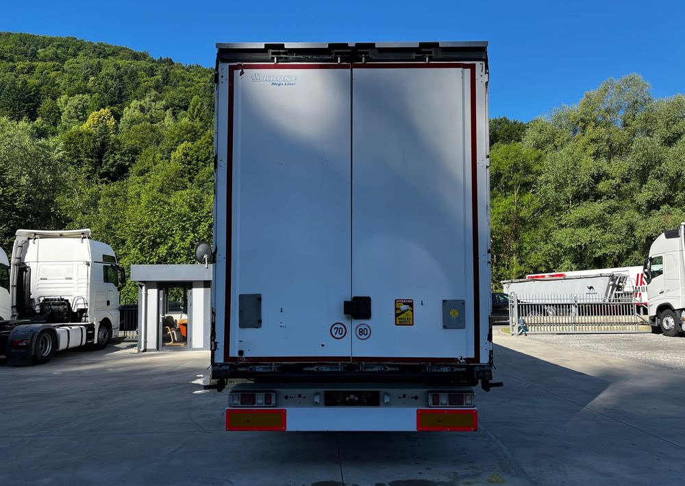 Krone Burto-firanka Mega // 2015 Rok // Oś podnoszona // Wysokie burty // - Curtainsider semi-trailer: picture 2 Krone Burto-firanka Mega // 2015 Rok // Oś podnoszona // Wysokie burty // - Curtainsider semi-trailer: picture 2