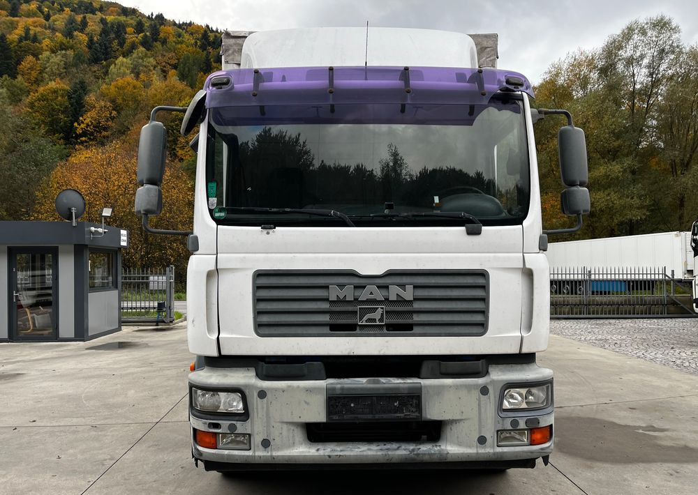 MAN TGM 18.330 4x2 // Zabudowa Burtowa // Manual // Specjalny // Ładowność 9600kg // - Curtainsider truck: picture 2 MAN TGM 18.330 4x2 // Zabudowa Burtowa // Manual // Specjalny // Ładowność 9600kg // - Curtainsider truck: picture 2