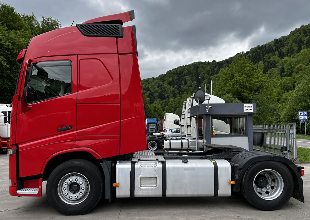 Tractor unit Volvo FH // Standard // 2018 // Duże zbiorniki // Klima postojowa // Radary // Idealny !: picture 10