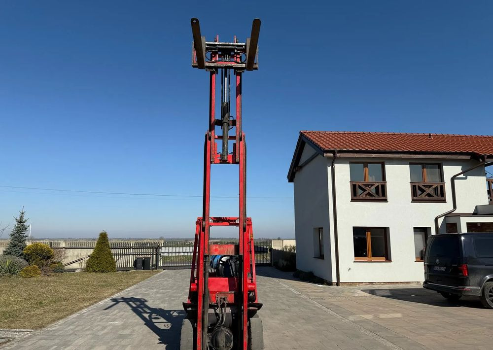 Nissan U1D2A25LQ - LPG forklift: picture 2 Nissan U1D2A25LQ - LPG forklift: picture 2