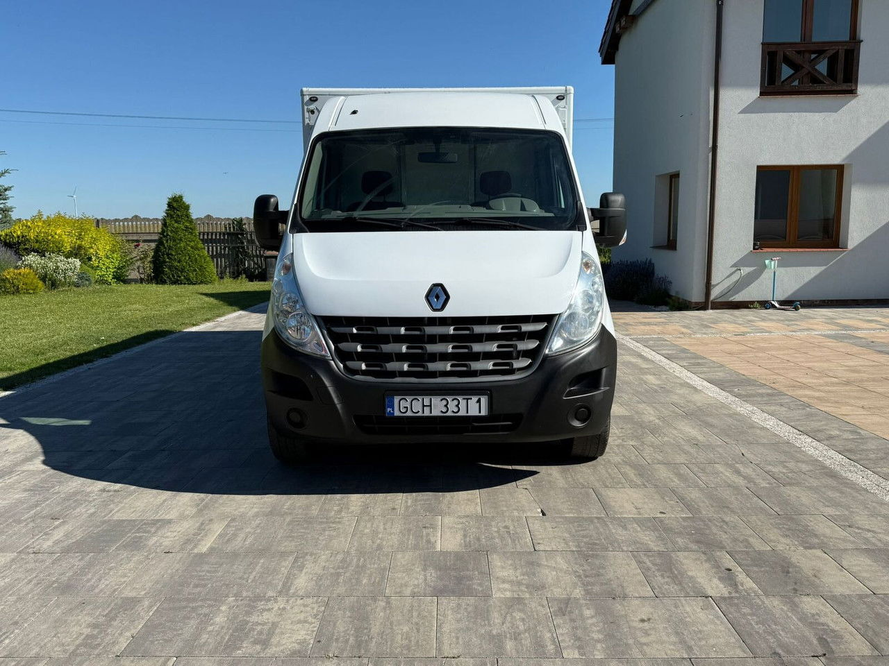 Renault Master Kontener niskopodłogowy Rampa najazdowa Sprowadzony Zarej - Box van: picture 2 Renault Master Kontener niskopodłogowy Rampa najazdowa Sprowadzony Zarej - Box van: picture 2