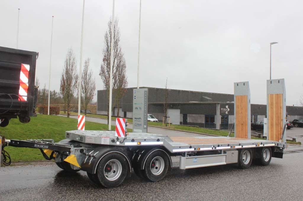 AMT MA400 4 akslet maskinanhænger - Dropside/ Flatbed trailer: picture 3 AMT MA400 4 akslet maskinanhænger - Dropside/ Flatbed trailer: picture 3
