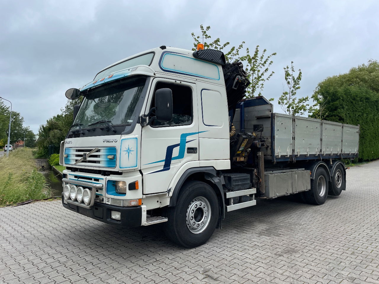 Volvo FM 7 310hp with Palfinger PK21000 with remote and tipper - Tipper, Crane truck: picture 2 Volvo FM 7 310hp with Palfinger PK21000 with remote and tipper - Tipper, Crane truck: picture 2