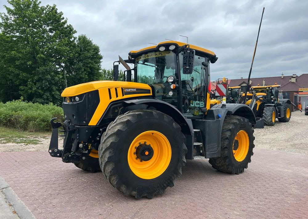 JCB Fastrac 4220 - Farm tractor: picture 1 JCB Fastrac 4220 - Farm tractor: picture 1