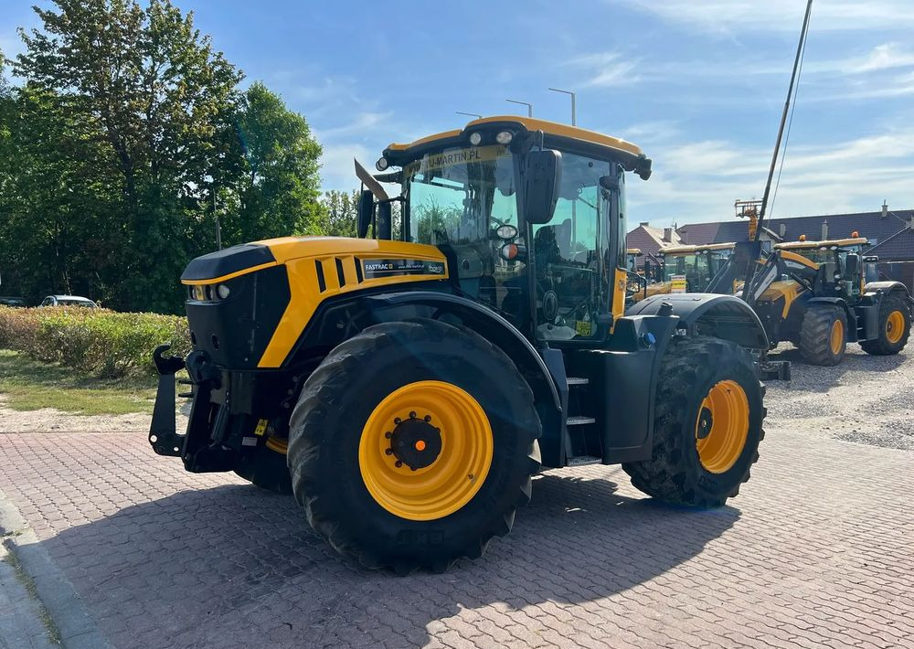 JCB Fastrac 4220 - Farm tractor: picture 1 JCB Fastrac 4220 - Farm tractor: picture 1