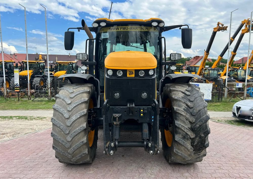 Farm tractor JCB Fastrac 4220: picture 8