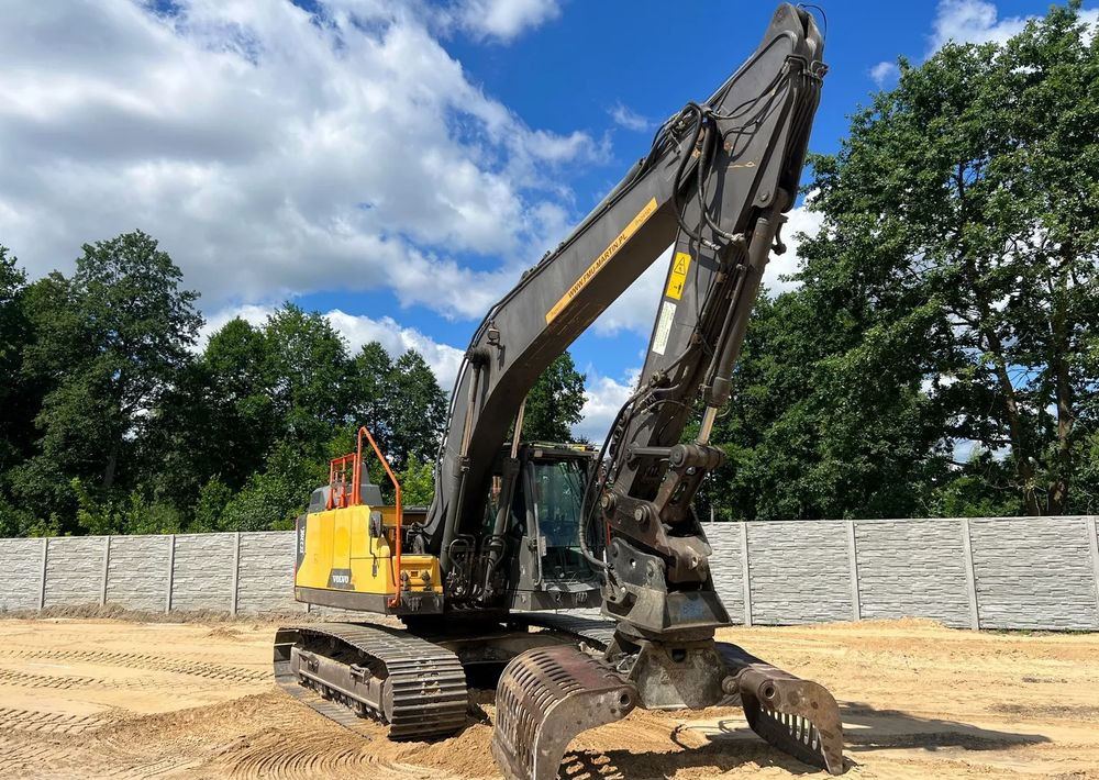 Volvo EC220 DL - Crawler excavator: picture 2 Volvo EC220 DL - Crawler excavator: picture 2