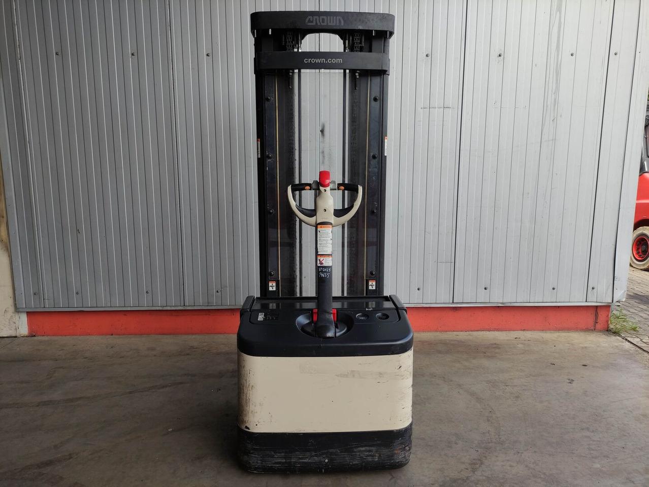 Crown WE2300-1.6-TT - Stacker: picture 4 Crown WE2300-1.6-TT - Stacker: picture 4