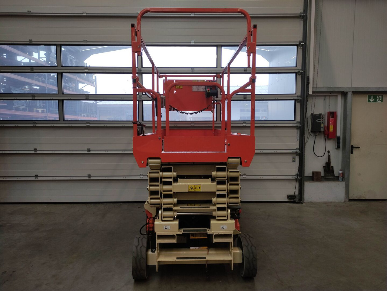 JLG 3246ES - Scissor lift: picture 4 JLG 3246ES - Scissor lift: picture 4