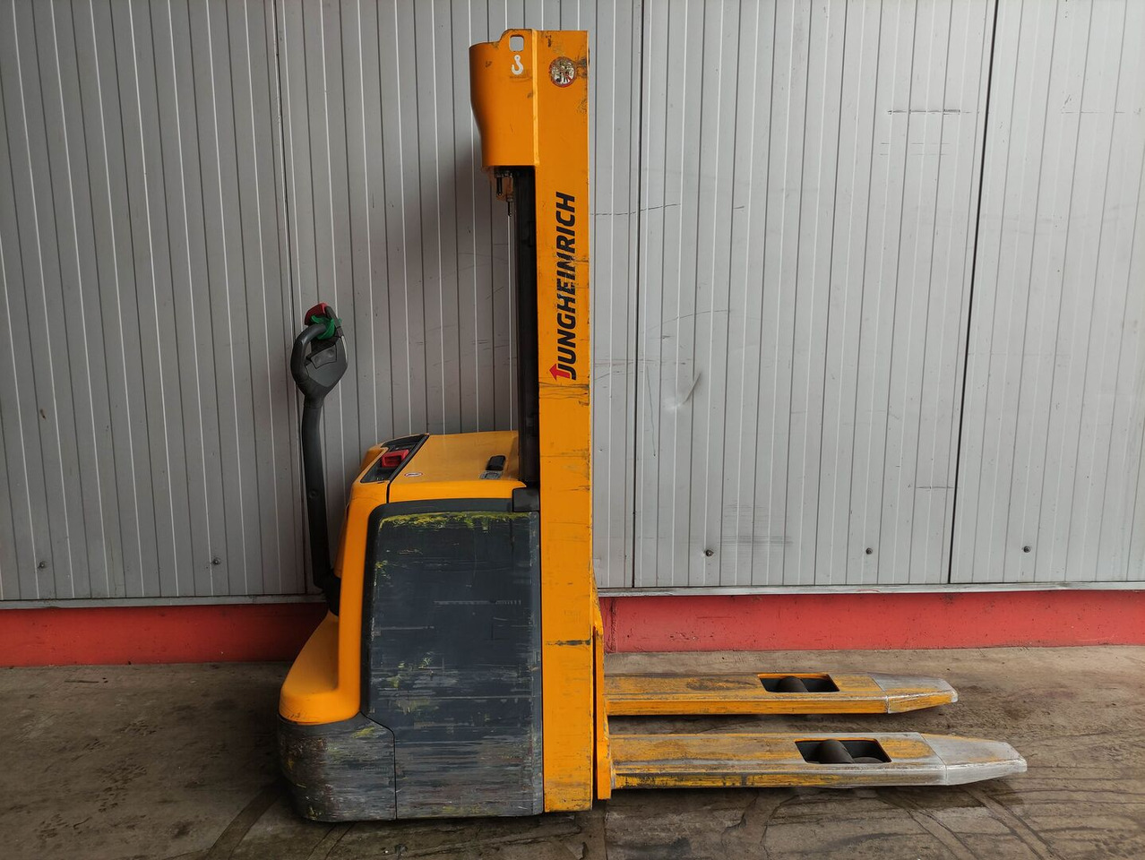 Jungheinrich EJC 216 - Stacker: picture 2 Jungheinrich EJC 216 - Stacker: picture 2