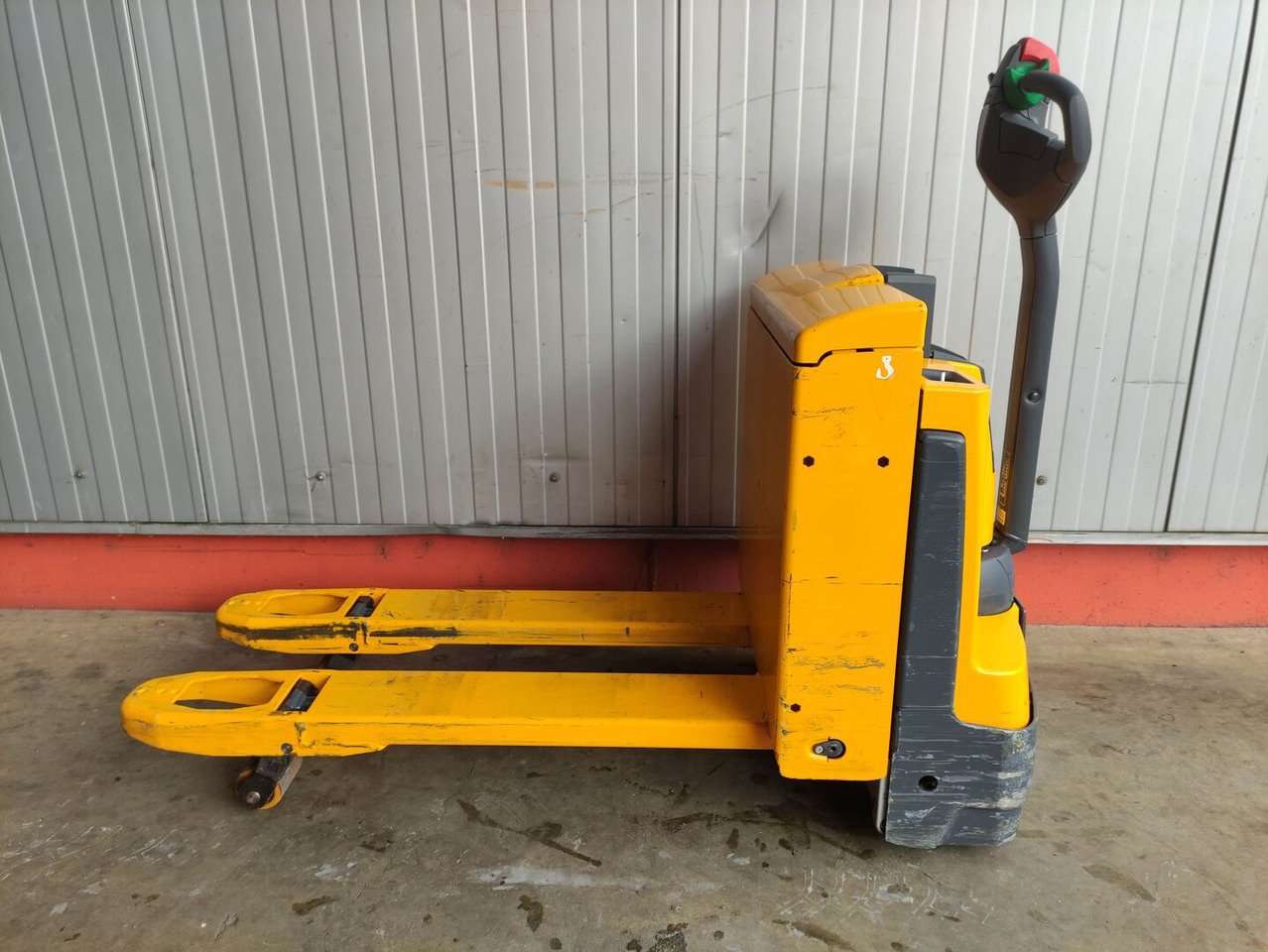 Jungheinrich EJE 116 - Pallet truck: picture 1 Jungheinrich EJE 116 - Pallet truck: picture 1