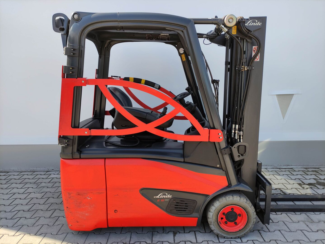 Linde E16-02-EVO-386 - Electric forklift: picture 2 Linde E16-02-EVO-386 - Electric forklift: picture 2