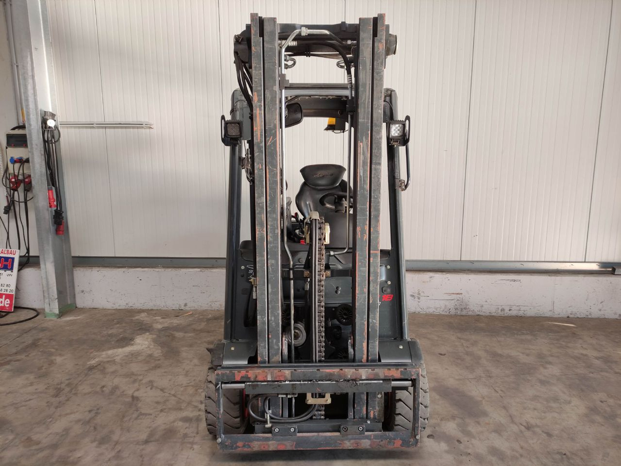 Linde E18L-02-386 - Electric forklift: picture 3 Linde E18L-02-386 - Electric forklift: picture 3
