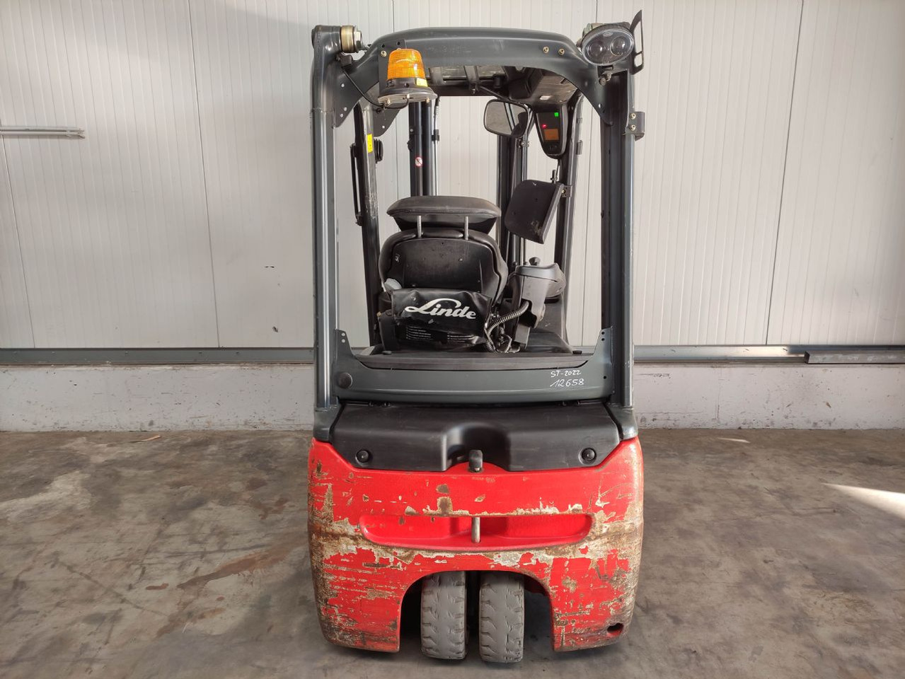 Linde E18L-02-386 - Electric forklift: picture 4 Linde E18L-02-386 - Electric forklift: picture 4
