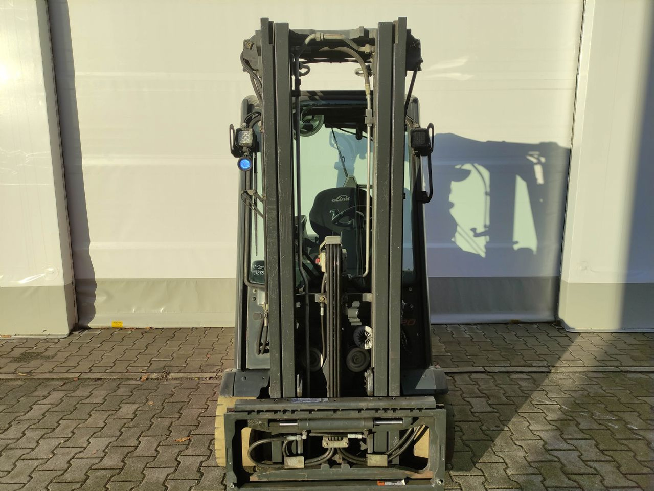 Linde E20L-02-386 - Electric forklift: picture 3 Linde E20L-02-386 - Electric forklift: picture 3