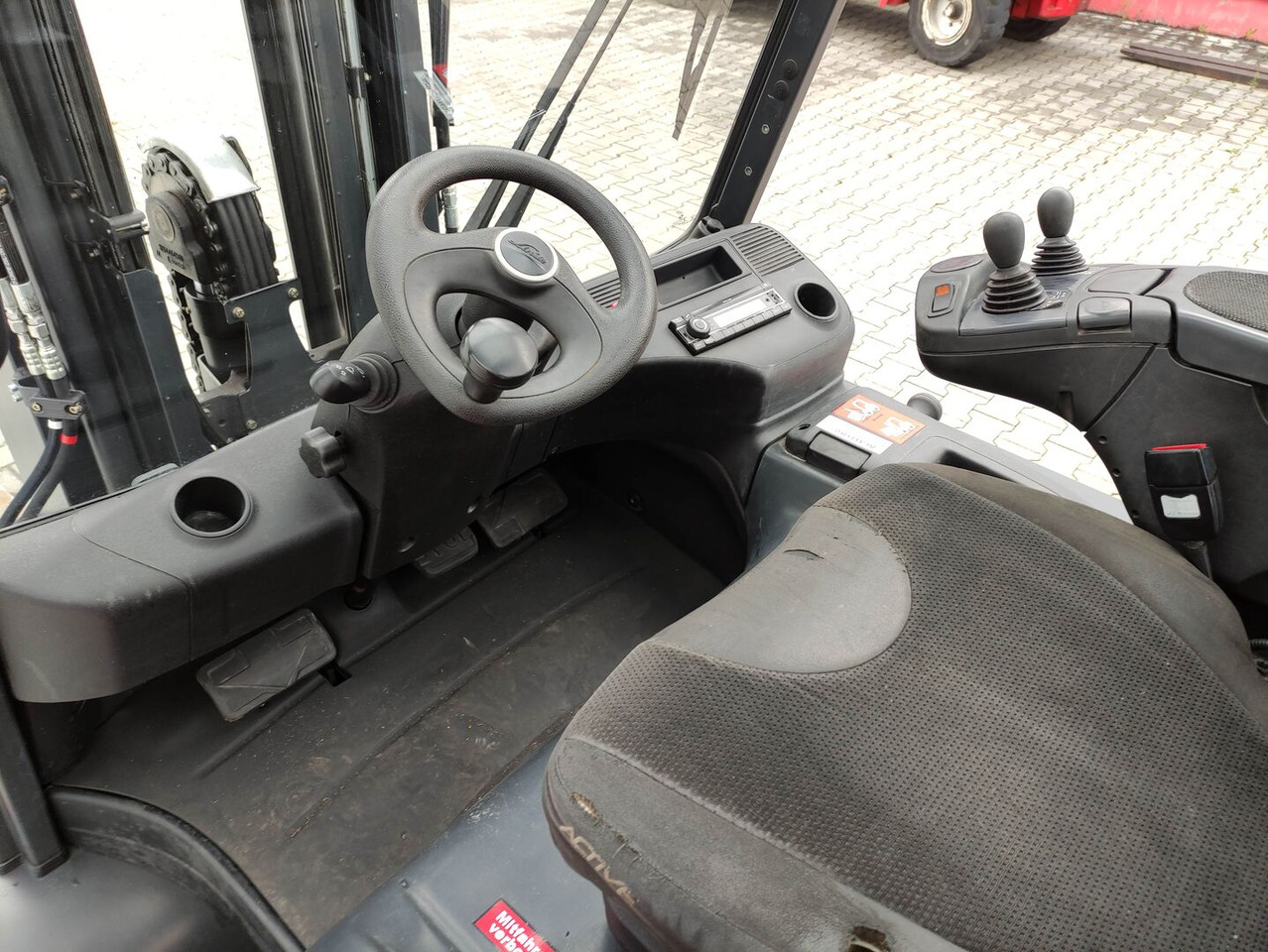 Linde E35H-01/600-388 - Electric forklift: picture 5 Linde E35H-01/600-388 - Electric forklift: picture 5