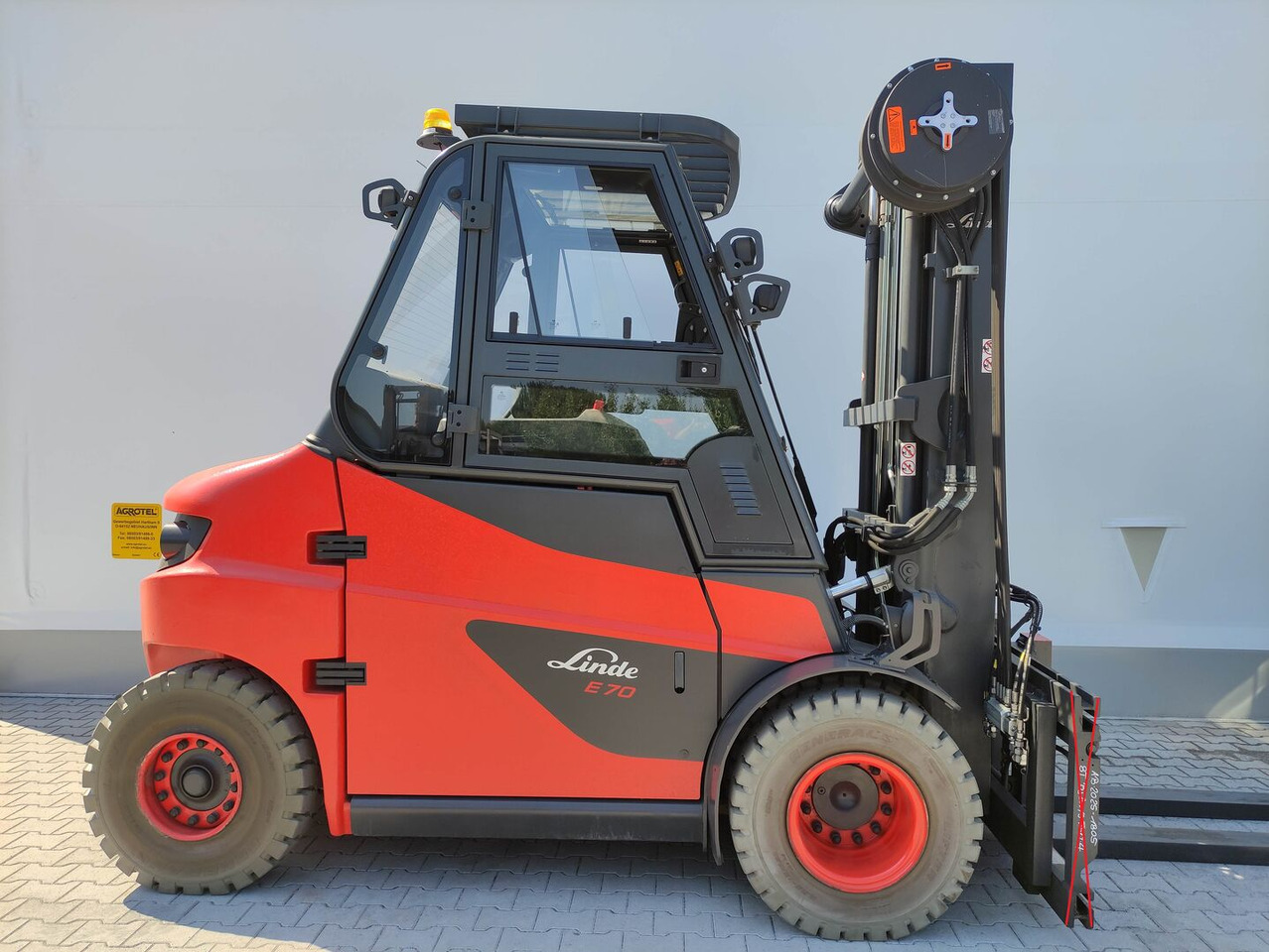 Linde E70-01-127 - Electric forklift: picture 2 Linde E70-01-127 - Electric forklift: picture 2