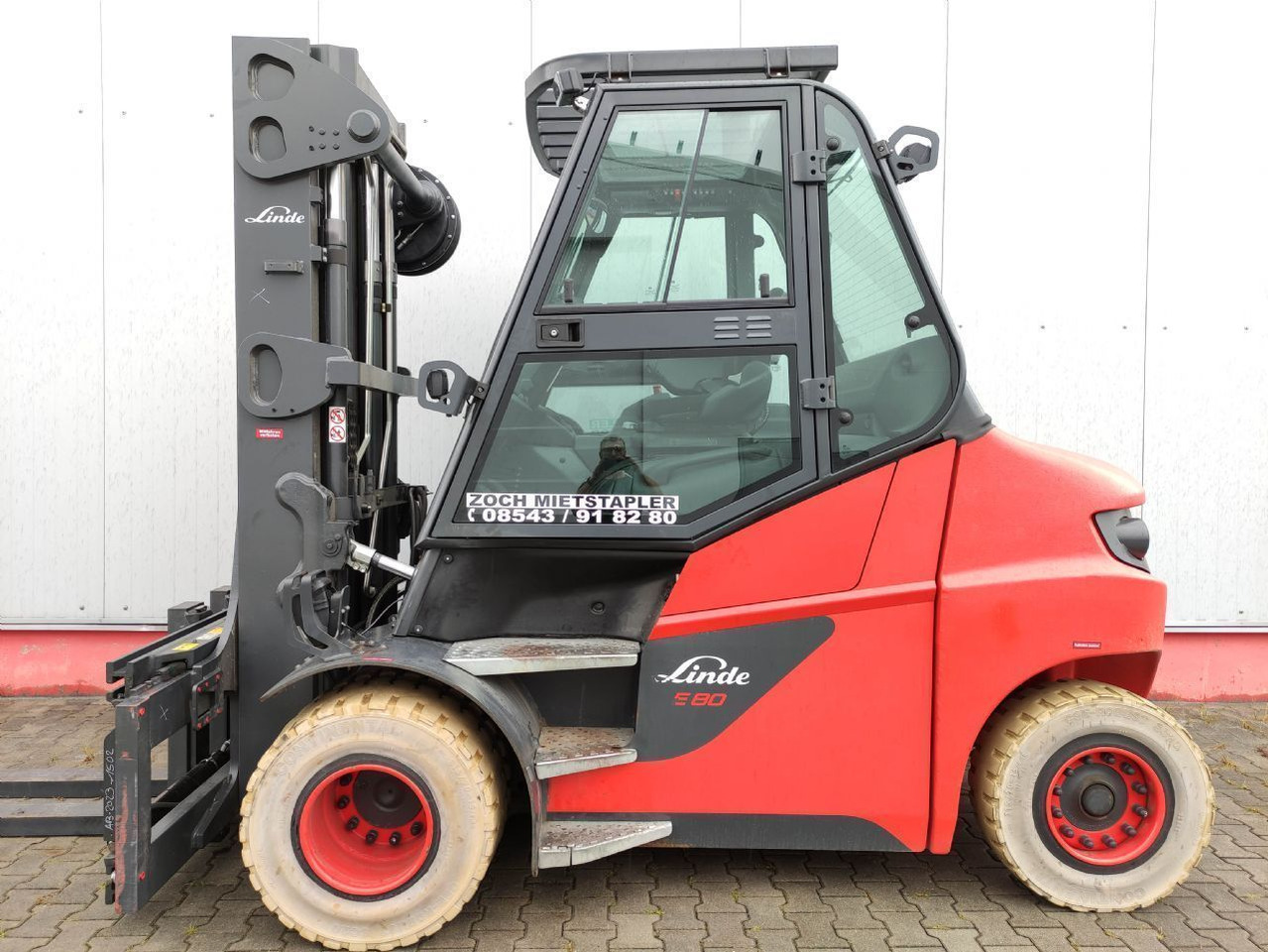 Linde E80-01-127 - Electric forklift: picture 1 Linde E80-01-127 - Electric forklift: picture 1