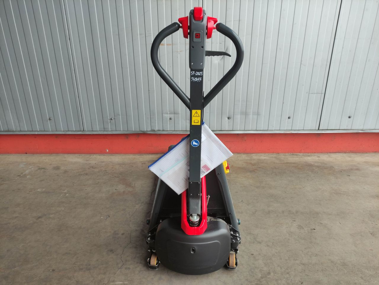 Linde MT15C - Pallet truck: picture 4 Linde MT15C - Pallet truck: picture 4