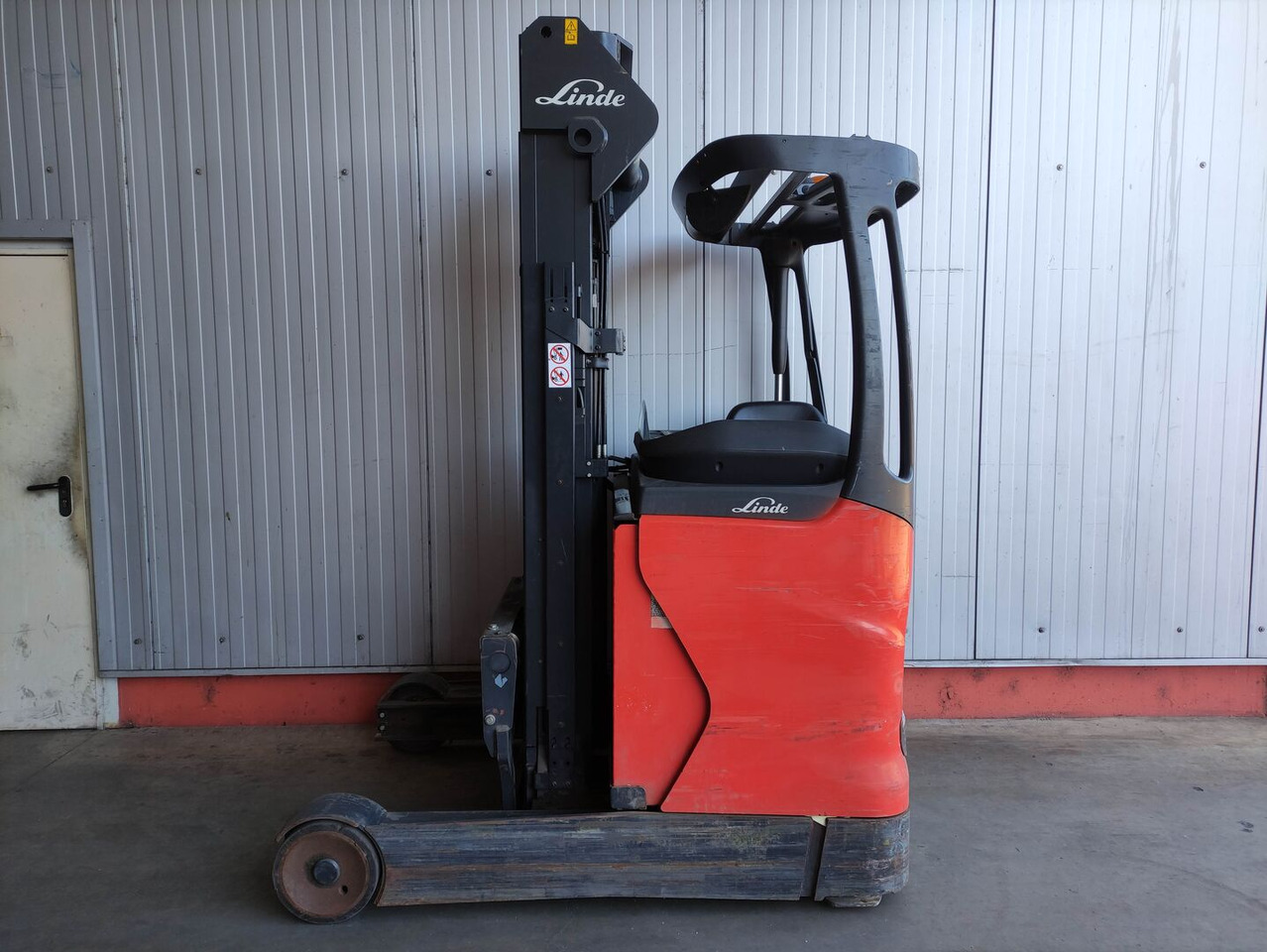 Linde R16-01-112 - Reach truck: picture 1 Linde R16-01-112 - Reach truck: picture 1