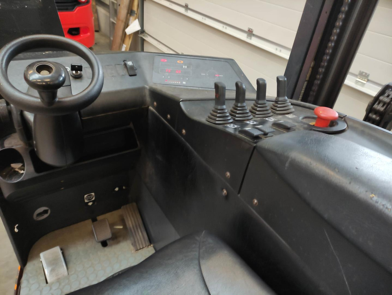 Still FM 12 - Reach truck: picture 5 Still FM 12 - Reach truck: picture 5