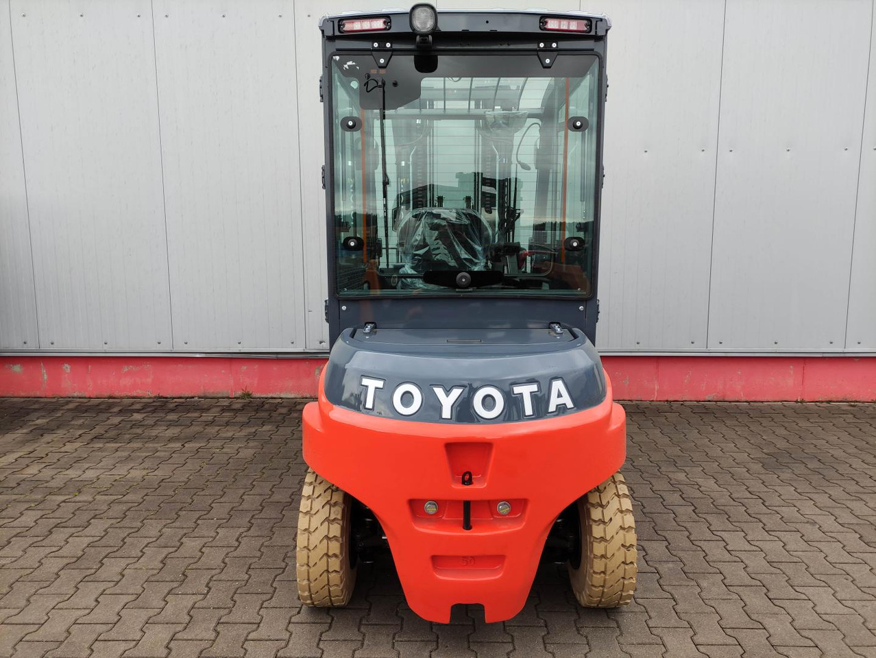 Toyota 8FBMT50 (NEU) - Electric forklift: picture 3 Toyota 8FBMT50 (NEU) - Electric forklift: picture 3