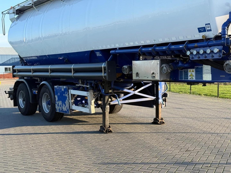 Feldbinder EUT 45.2 VERWEEG TRAILER, CITY, ACHTERAS GESTUURD, 45,2 KUUB, 7 VAKKEN. - Tank semi-trailer: picture 4 Feldbinder EUT 45.2 VERWEEG TRAILER, CITY, ACHTERAS GESTUURD, 45,2 KUUB, 7 VAKKEN. - Tank semi-trailer: picture 4