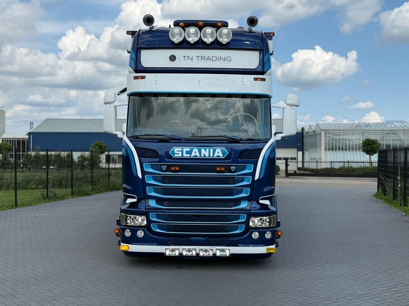 Scania R450 SHOW COMBI, SPECIAL INTERIOR, LIKE NEW, LOW MILEAGE. - Box truck: picture 3 Scania R450 SHOW COMBI, SPECIAL INTERIOR, LIKE NEW, LOW MILEAGE. - Box truck: picture 3