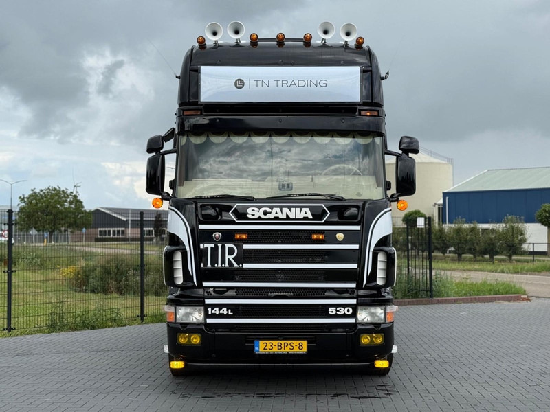 Scania R 144 530 SHOW TRUCK, INTERIEUR, OPEN UITLAAT, HOBBY, TOP. - Tractor unit: picture 3 Scania R 144 530 SHOW TRUCK, INTERIEUR, OPEN UITLAAT, HOBBY, TOP. - Tractor unit: picture 3
