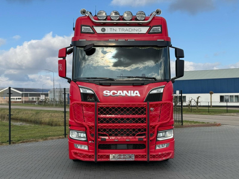 Scania R520 V8 NGS VOLLUCHT, LEER, BULLBAR, ZONDER EGR, BOOGIE. - Tractor unit: picture 4 Scania R520 V8 NGS VOLLUCHT, LEER, BULLBAR, ZONDER EGR, BOOGIE. - Tractor unit: picture 4