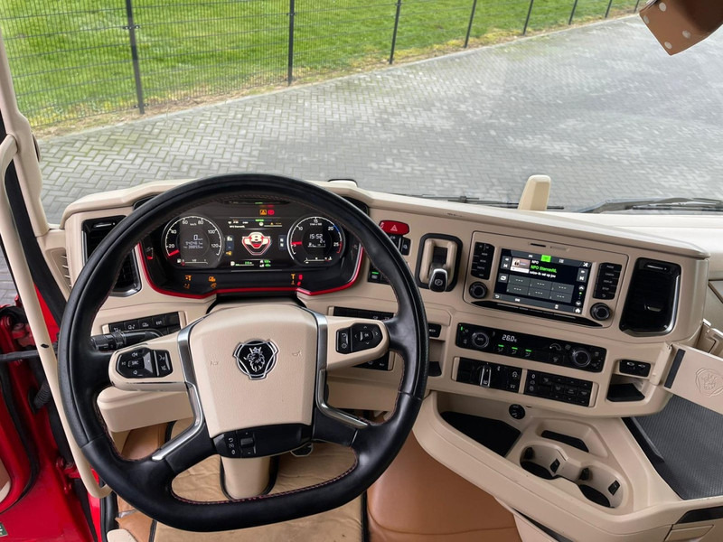 Tractor unit Scania S 650 SHOW TRUCK, FULL AIR, MOTOR BRAKE, PTO/HYDRAULIC.: picture 18