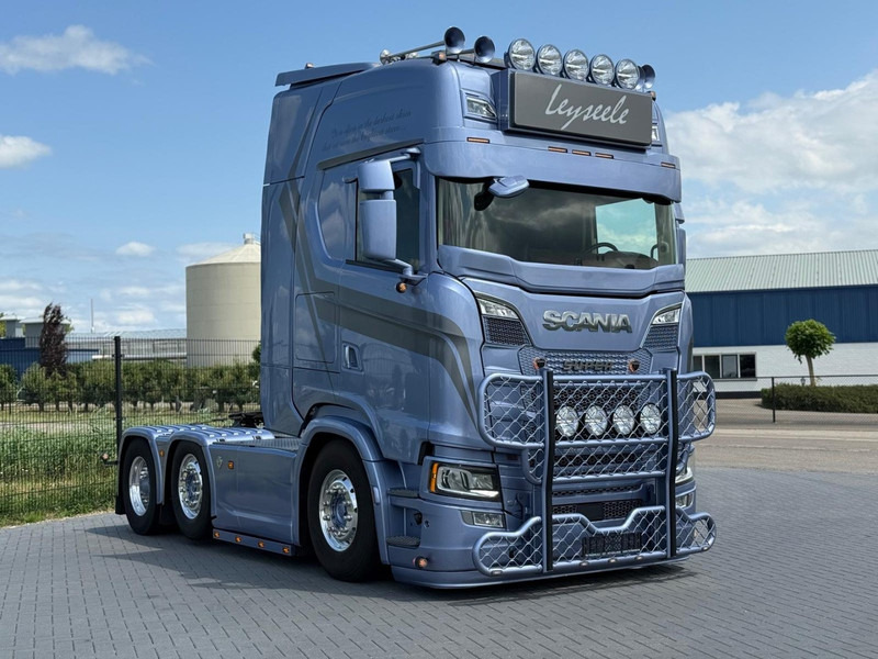 Scania S650 V8 NGS SHOWTRUCK, GESTUURD, VOLLUCHT, TOPSTAAT, ALCOA'S. - Tractor unit: picture 1 Scania S650 V8 NGS SHOWTRUCK, GESTUURD, VOLLUCHT, TOPSTAAT, ALCOA'S. - Tractor unit: picture 1