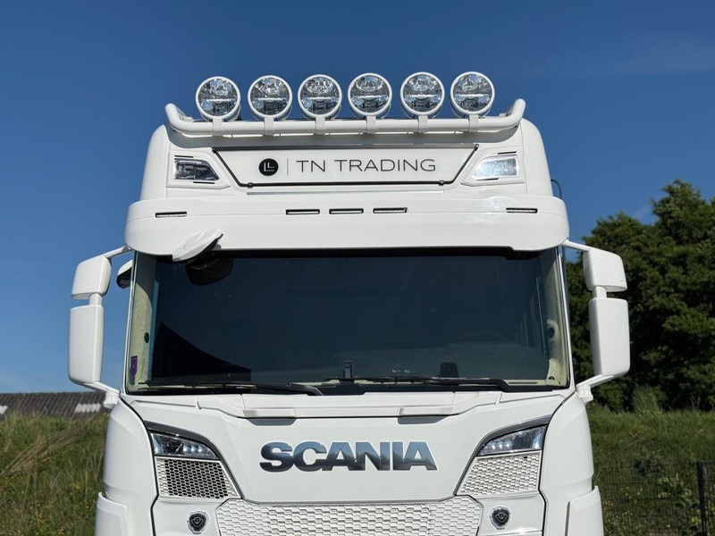 Scania S660 FULL AIR, RETARDER, LEATHER, ALCOA, 2X TANK. - Tractor unit: picture 4 Scania S660 FULL AIR, RETARDER, LEATHER, ALCOA, 2X TANK. - Tractor unit: picture 4