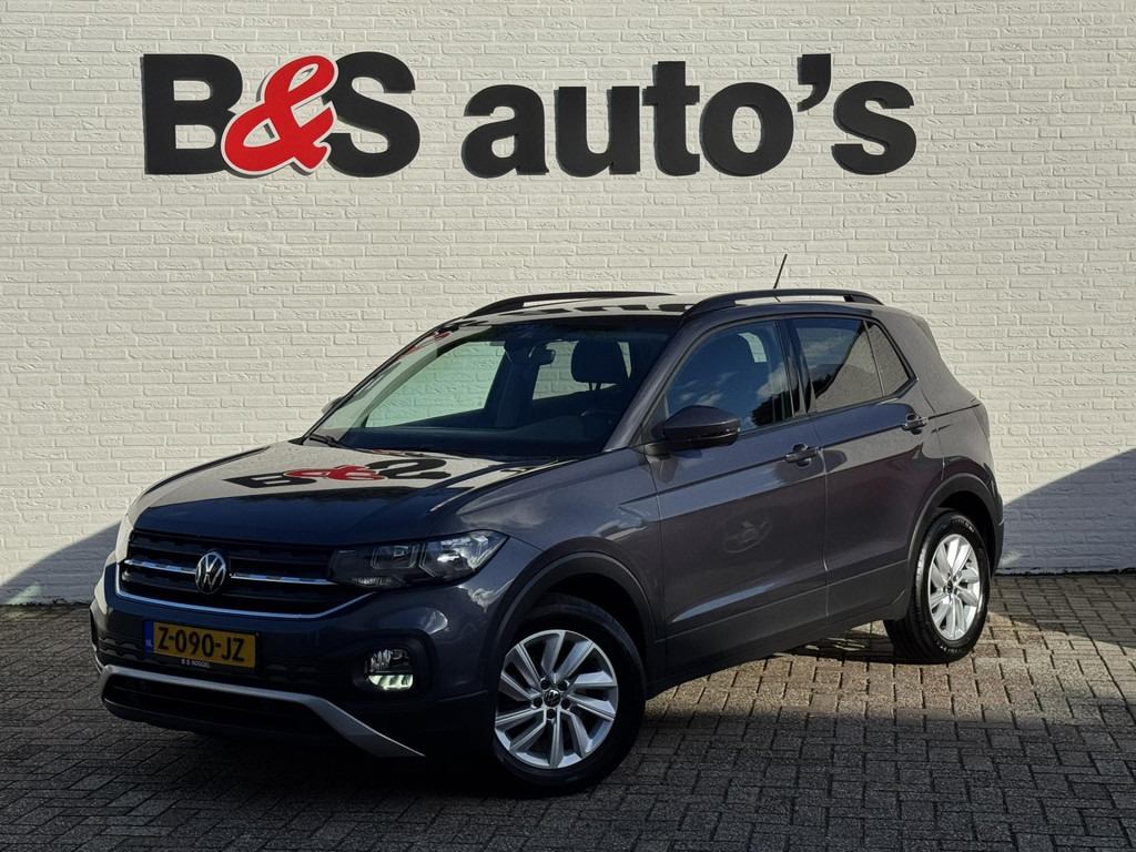 Volkswagen T-Cross-1.0 TSI Life Adaptive cruise control Climate control DAB radio Achteruitrijcamera Navi - SUV: picture 1 Volkswagen T-Cross-1.0 TSI Life Adaptive cruise control Climate control DAB radio Achteruitrijcamera Navi - SUV: picture 1