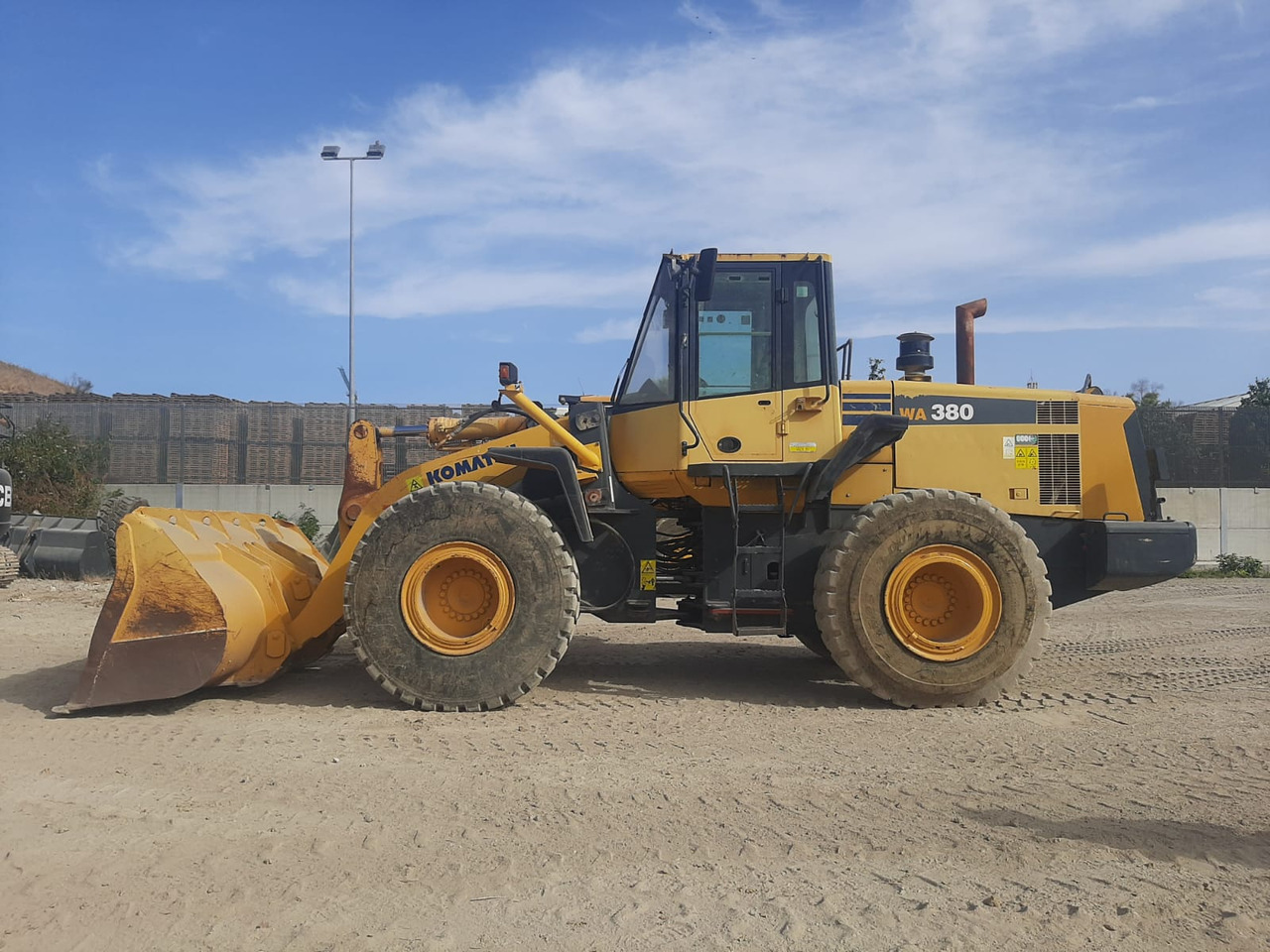 KOMATSU Wa 380.6 - Wheel loader: picture 1 KOMATSU Wa 380.6 - Wheel loader: picture 1