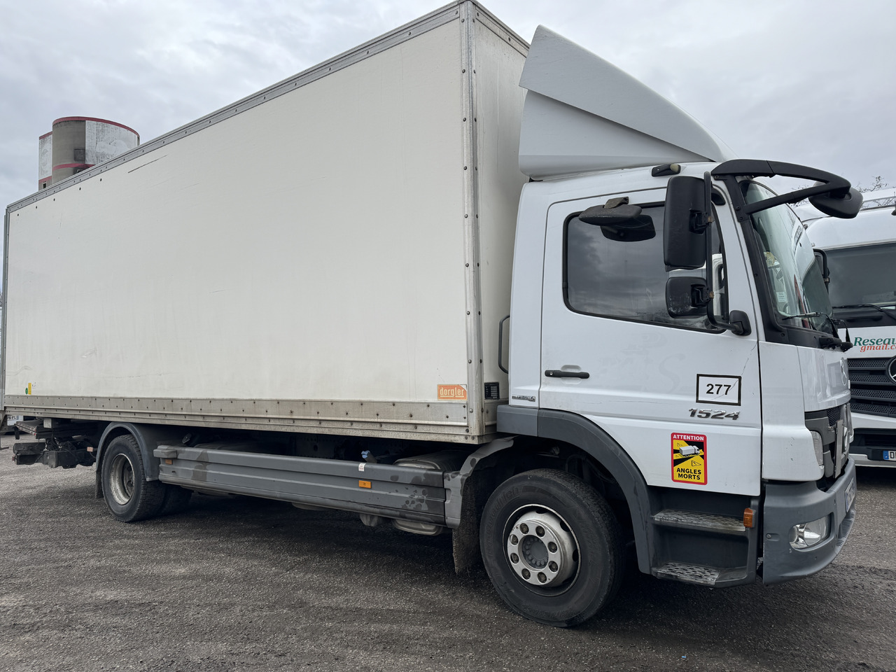 MERCEDES-BENZ ATEGO 1524 - Box truck: picture 2 MERCEDES-BENZ ATEGO 1524 - Box truck: picture 2