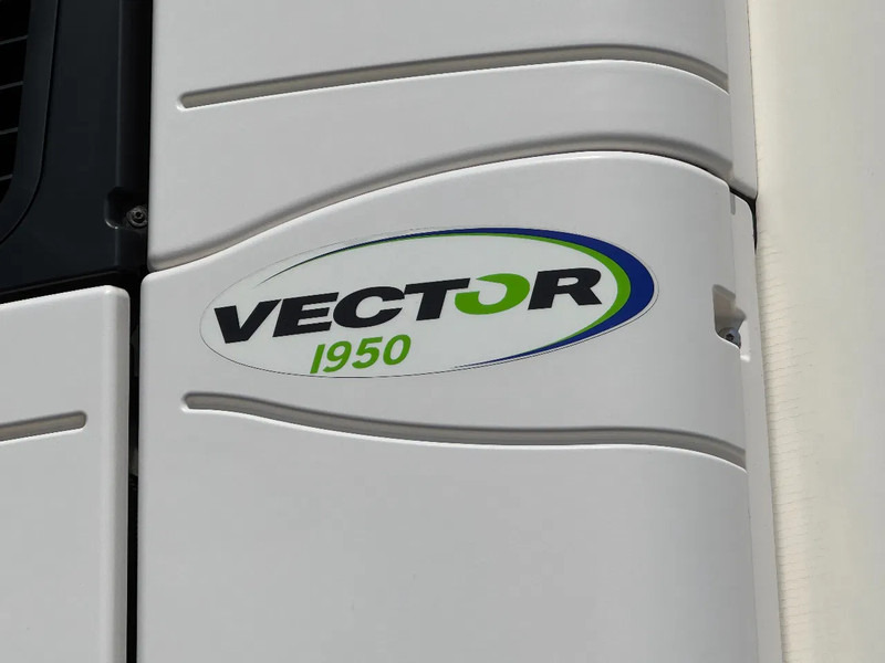 Chereau 2X Stuur-Assen / Carrier Vector 1950 / Lift-As / Apk 01-2026! - Refrigerator semi-trailer: picture 3 Chereau 2X Stuur-Assen / Carrier Vector 1950 / Lift-As / Apk 01-2026! - Refrigerator semi-trailer: picture 3