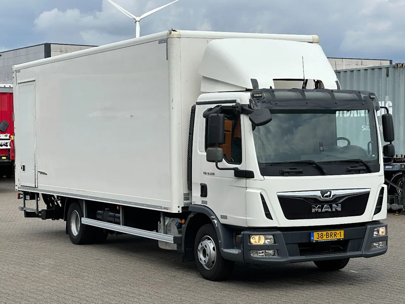 MAN TGL 12.220 4x2 Gesloten Opbouw / Laadklep / Gvw 12T / Euro 6 - Box truck: picture 2 MAN TGL 12.220 4x2 Gesloten Opbouw / Laadklep / Gvw 12T / Euro 6 - Box truck: picture 2
