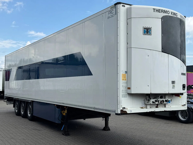 Schmitz Cargobull Thermo King SLXe 300 / Disc Brakes / Lift-Axle / Flower Width / Apk - Refrigerator semi-trailer: picture 4 Schmitz Cargobull Thermo King SLXe 300 / Disc Brakes / Lift-Axle / Flower Width / Apk - Refrigerator semi-trailer: picture 4