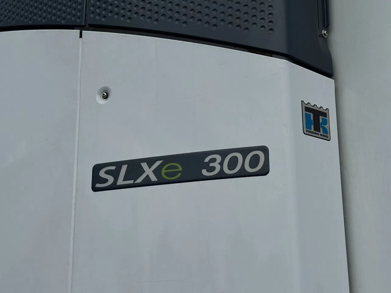 Schmitz Cargobull Thermo King SLXe 300 / Disc Brakes / Lift-Axle / Flower Width / Apk - Refrigerator semi-trailer: picture 3 Schmitz Cargobull Thermo King SLXe 300 / Disc Brakes / Lift-Axle / Flower Width / Apk - Refrigerator semi-trailer: picture 3