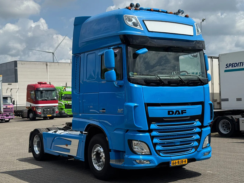 DAF XF 460 Super Space Cab Alcoa *NL-Truck* - Tractor unit: picture 3 DAF XF 460 Super Space Cab Alcoa *NL-Truck* - Tractor unit: picture 3