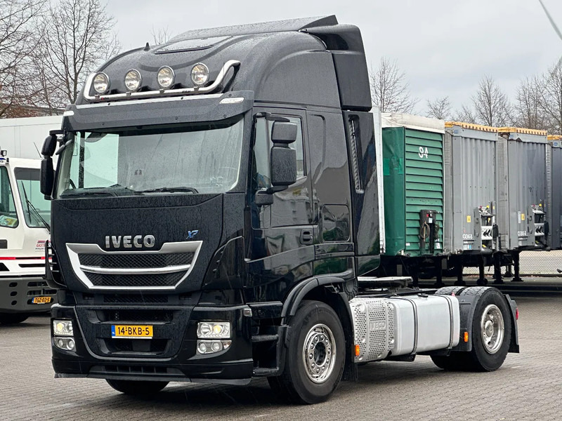 Iveco Stralis 420 XP Hi-Way 2 Tank *383 Tkm* Euro 6 *NL-Truck* - Tractor unit: picture 1 Iveco Stralis 420 XP Hi-Way 2 Tank *383 Tkm* Euro 6 *NL-Truck* - Tractor unit: picture 1