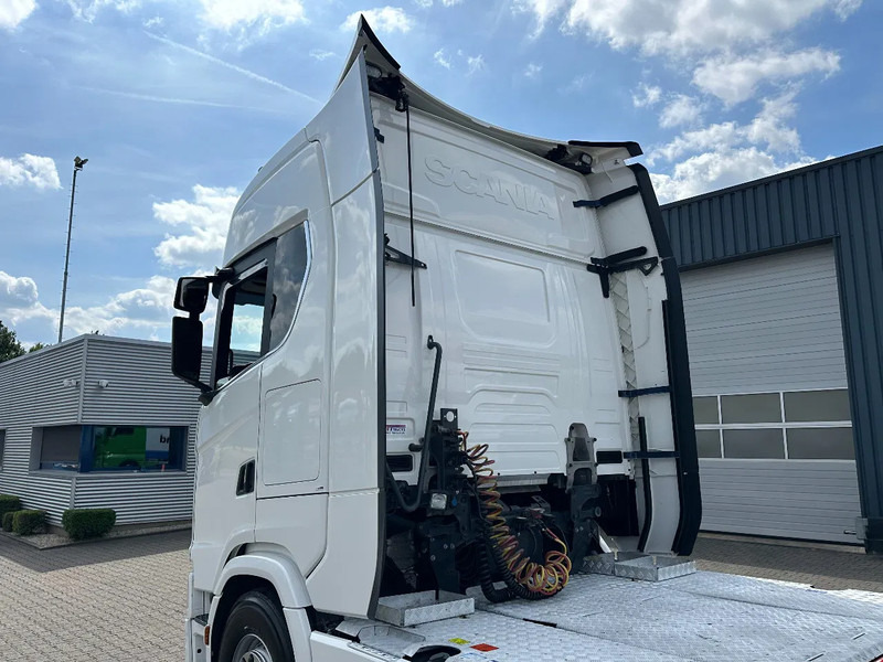 Tractor unit Scania S650 V8 6x2 Boogie / Retarder / 2 Tank / Full Air / Full Spoiler: picture 11