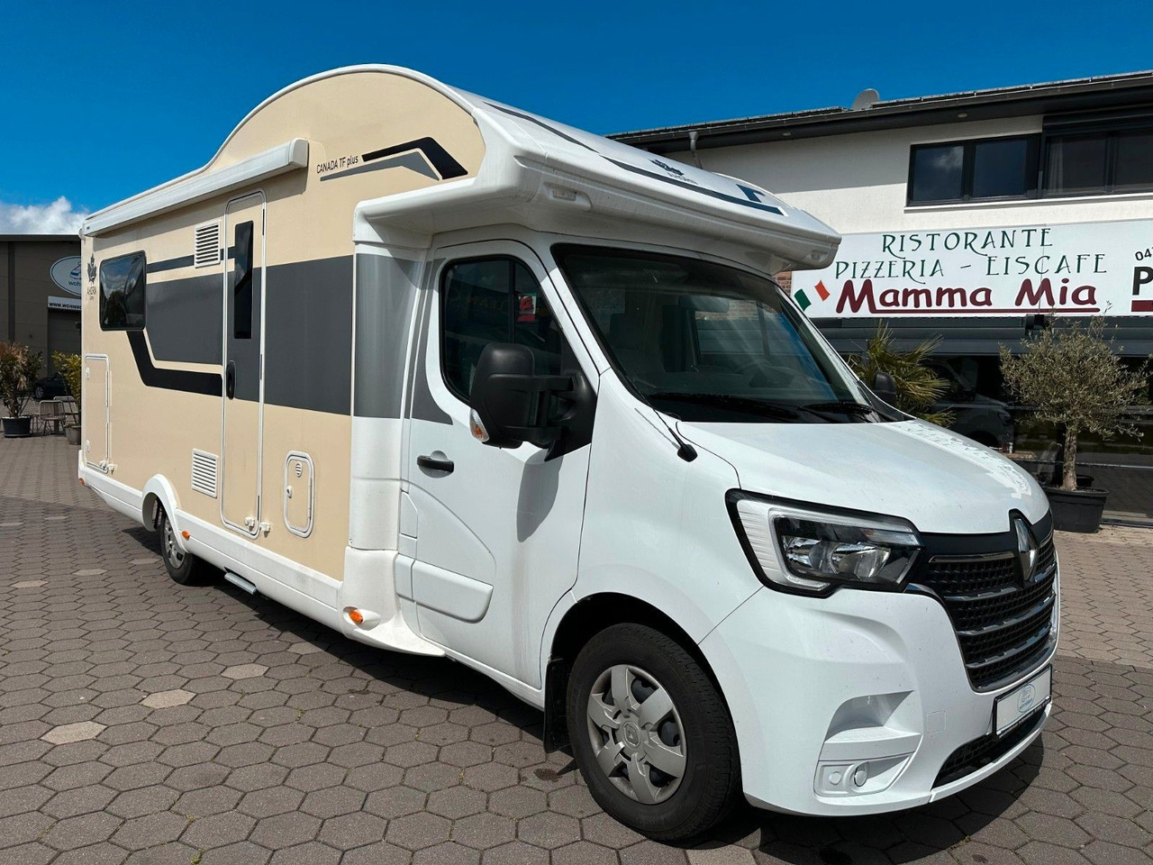 Ahorn Canada TF Plus /1. Hand / Einzelbetten / Hubbett - Semi-integrated motorhome: picture 1 Ahorn Canada TF Plus /1. Hand / Einzelbetten / Hubbett - Semi-integrated motorhome: picture 1
