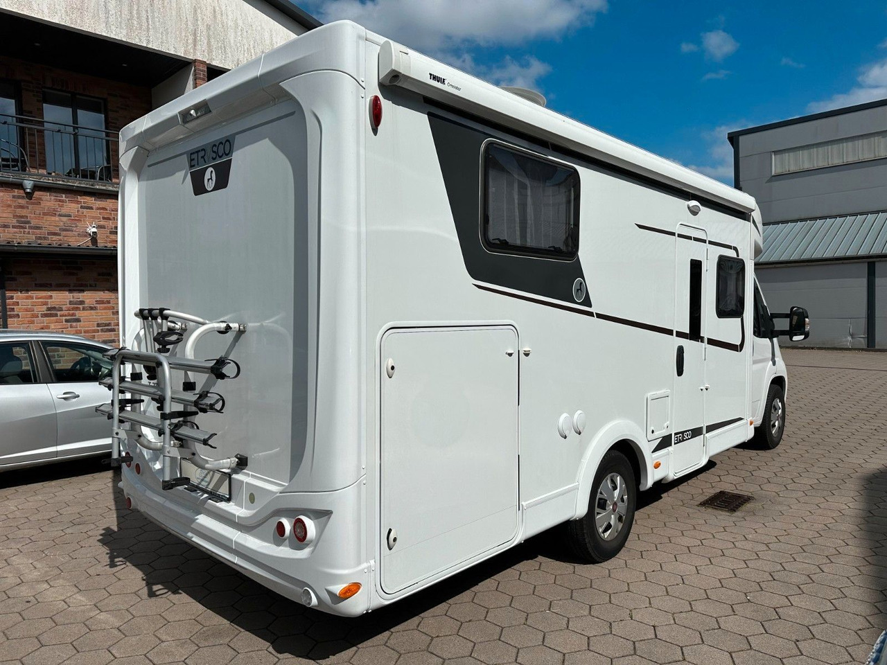 Etrusco T 7300 SB/Einzelbetten+Hubbett/Garage/Klima/TOP - Semi-integrated motorhome: picture 2 Etrusco T 7300 SB/Einzelbetten+Hubbett/Garage/Klima/TOP - Semi-integrated motorhome: picture 2
