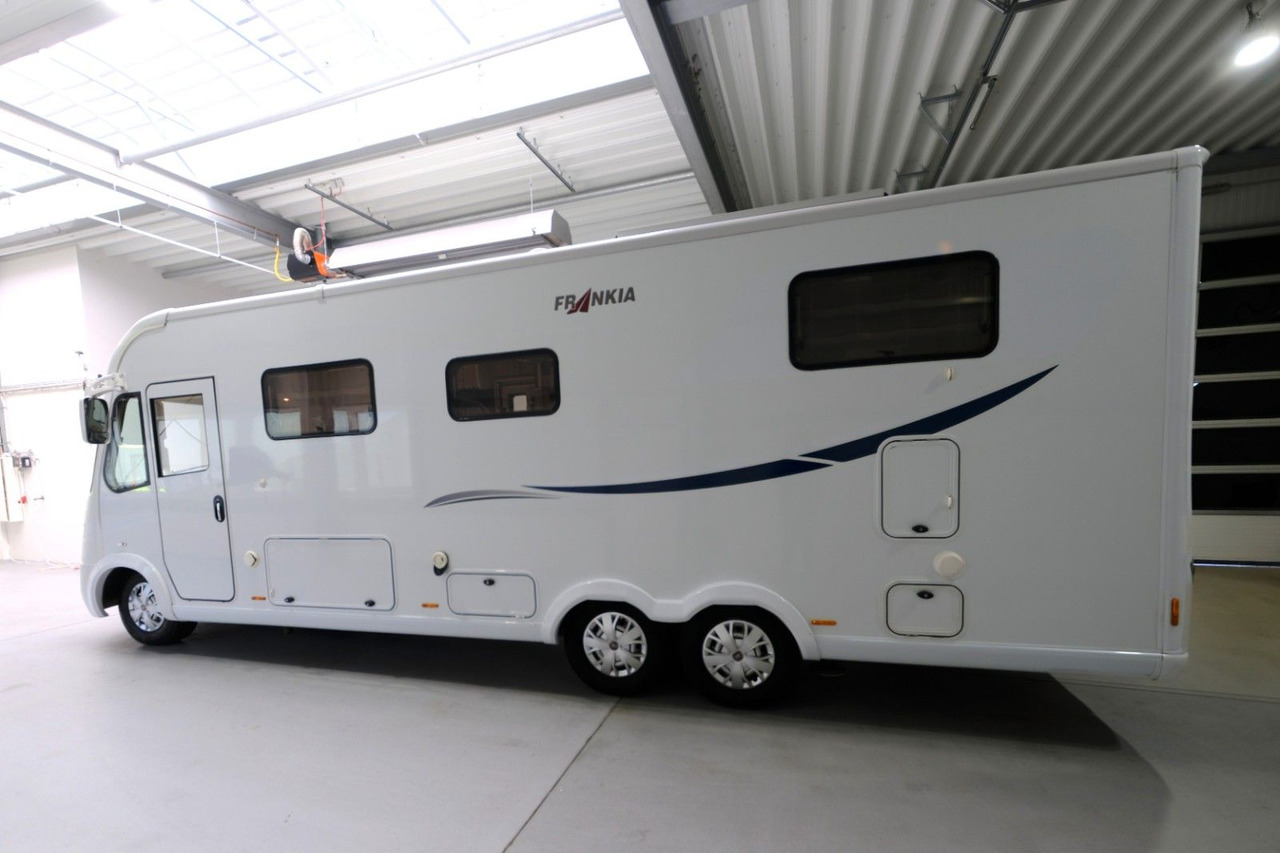 Frankia I 840 QD/Automatik/Festbett+Hubbett/TOP - Integrated motorhome: picture 3 Frankia I 840 QD/Automatik/Festbett+Hubbett/TOP - Integrated motorhome: picture 3
