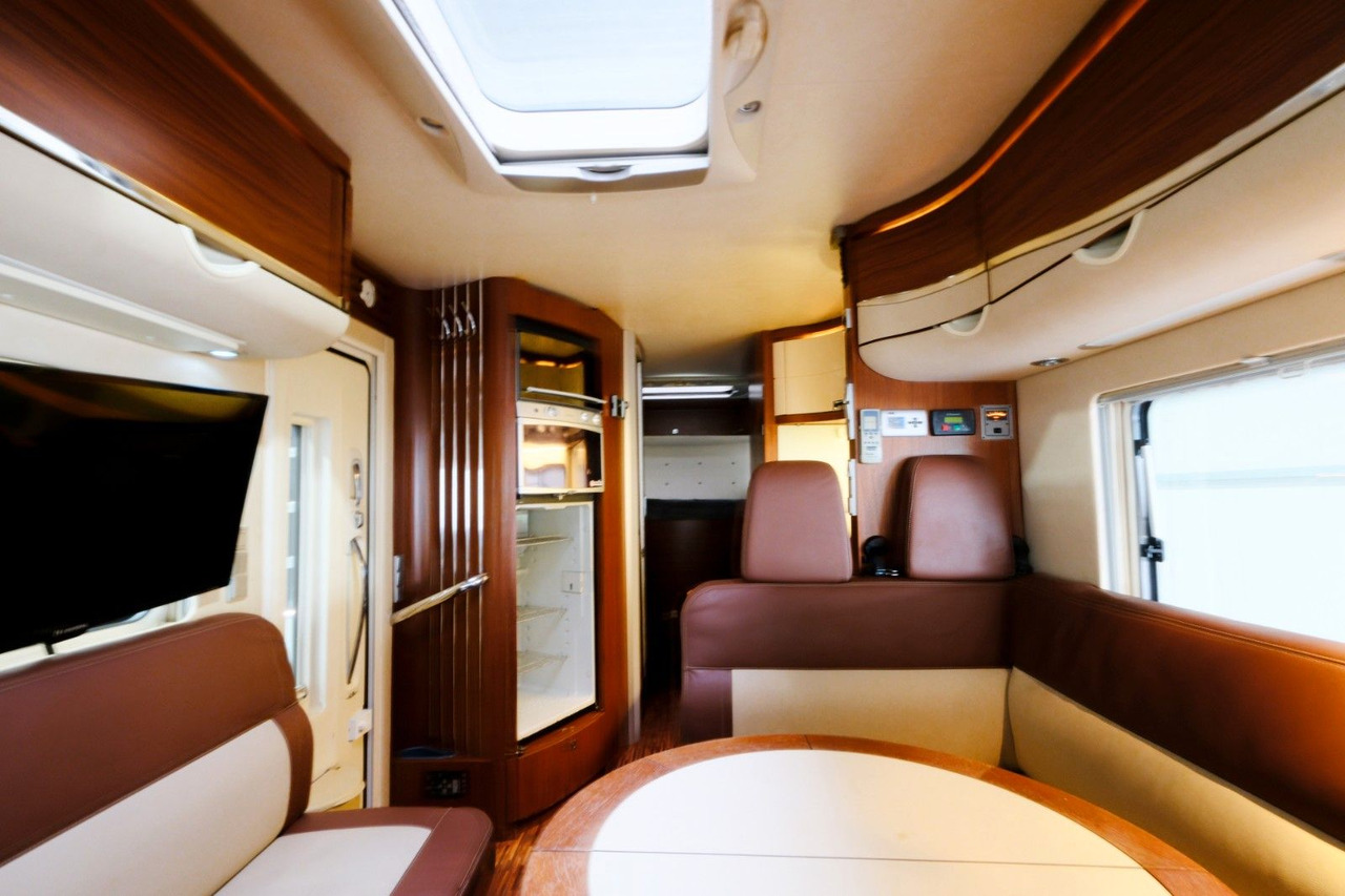 HYMER / ERIBA / HYMERCAR S 800/Automatik/Festbett+Hubbett/Klima/Solar/AHK HYMER / ERIBA / HYMERCAR S 800/Automatik/Festbett+Hubbett/Klima/Solar/AHK - Integrated motorhome: picture 5 HYMER / ERIBA / HYMERCAR S 800/Automatik/Festbett+Hubbett/Klima/Solar/AHK HYMER / ERIBA / HYMERCAR S 800/Automatik/Festbett+Hubbett/Klima/Solar/AHK - Integrated motorhome: picture 5