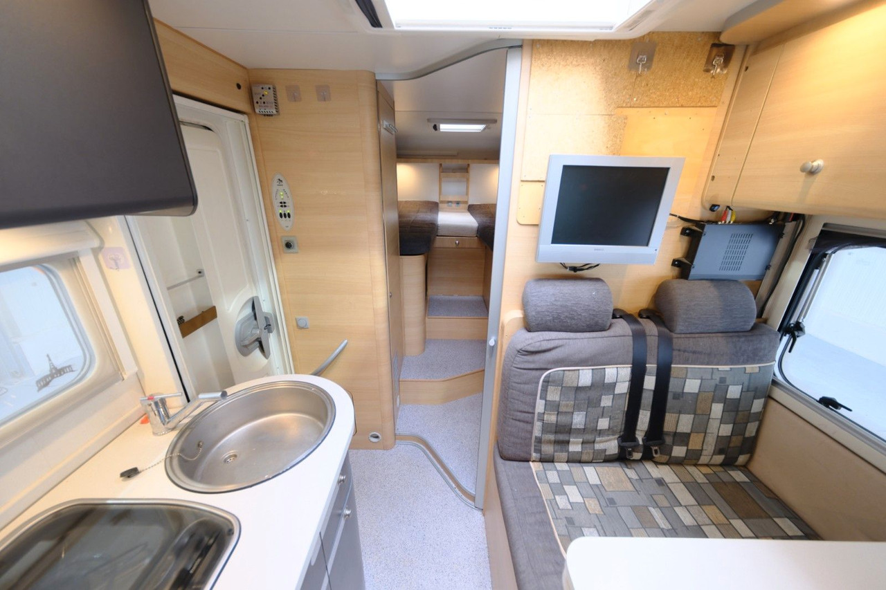 Semi-integrated motorhome Knaus Van TI 600 ME/Einzelbetten/Garage/Klima/Solar: picture 12