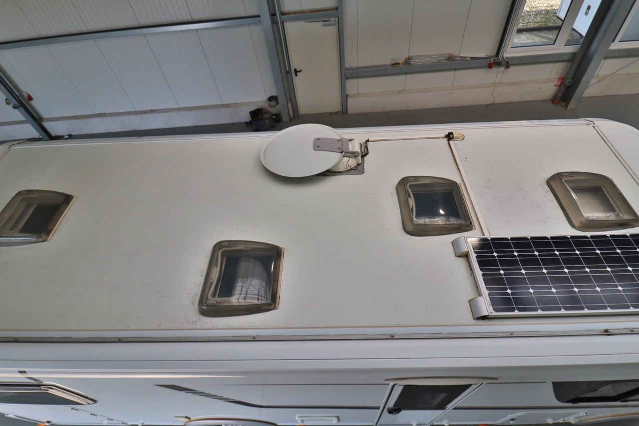 LMC Explorer I 675 G SportLine/Einzelbetten+Hubbett LMC Explorer I 675 G SportLine/Einzelbetten+Hubbett - Integrated motorhome: picture 5 LMC Explorer I 675 G SportLine/Einzelbetten+Hubbett LMC Explorer I 675 G SportLine/Einzelbetten+Hubbett - Integrated motorhome: picture 5
