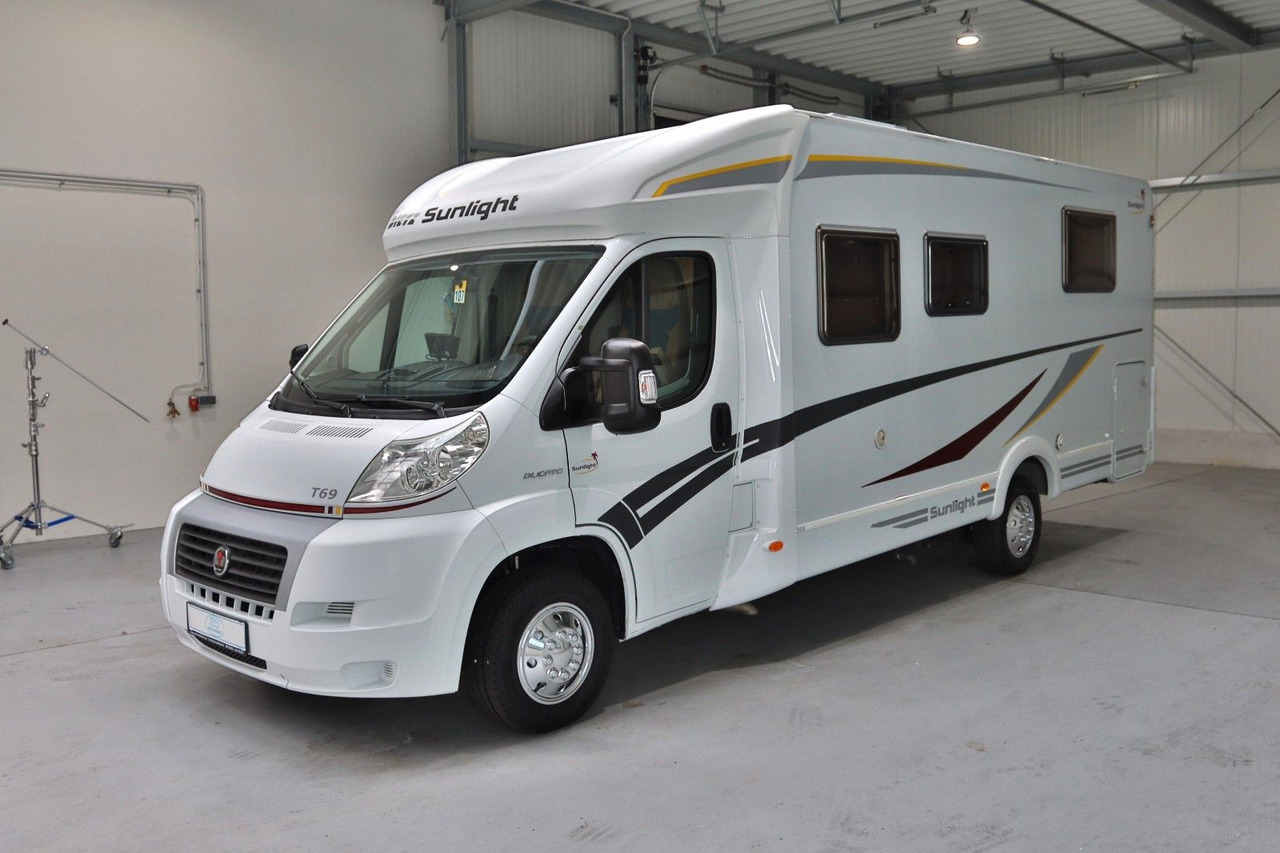 Sunlight T 69/1.Hand/Automatik/Queensbett/Markise - Semi-integrated motorhome: picture 3 Sunlight T 69/1.Hand/Automatik/Queensbett/Markise - Semi-integrated motorhome: picture 3